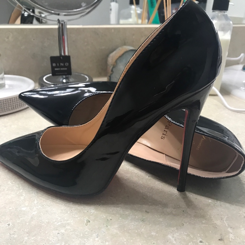 Christian Louboutin So Kate pump